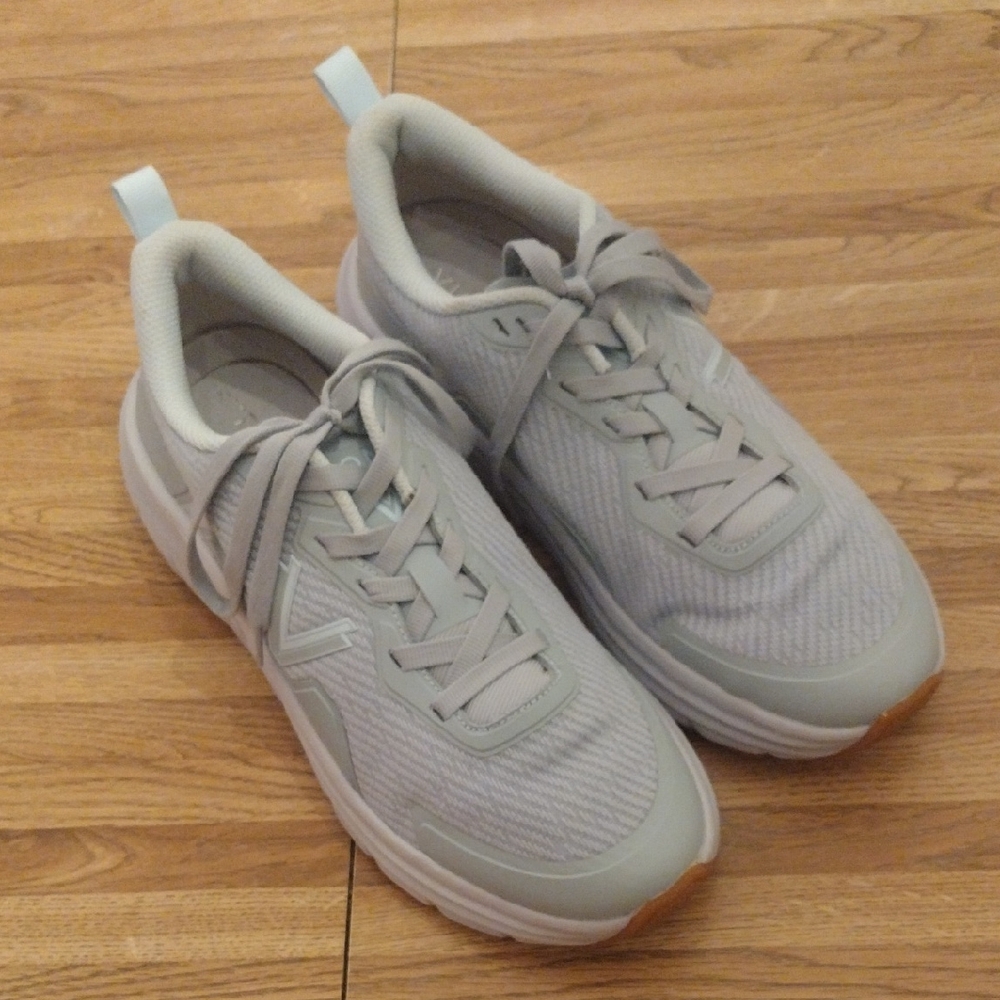 Women's Size 9.5 Vionic Walk Max Athletic Shoes